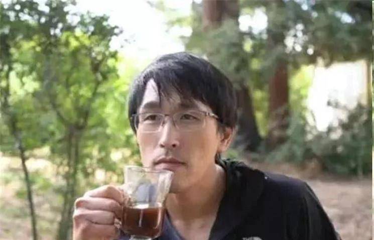 他是高考状元,留美博士,工作后却不堪重负,从公司楼顶一跃而下