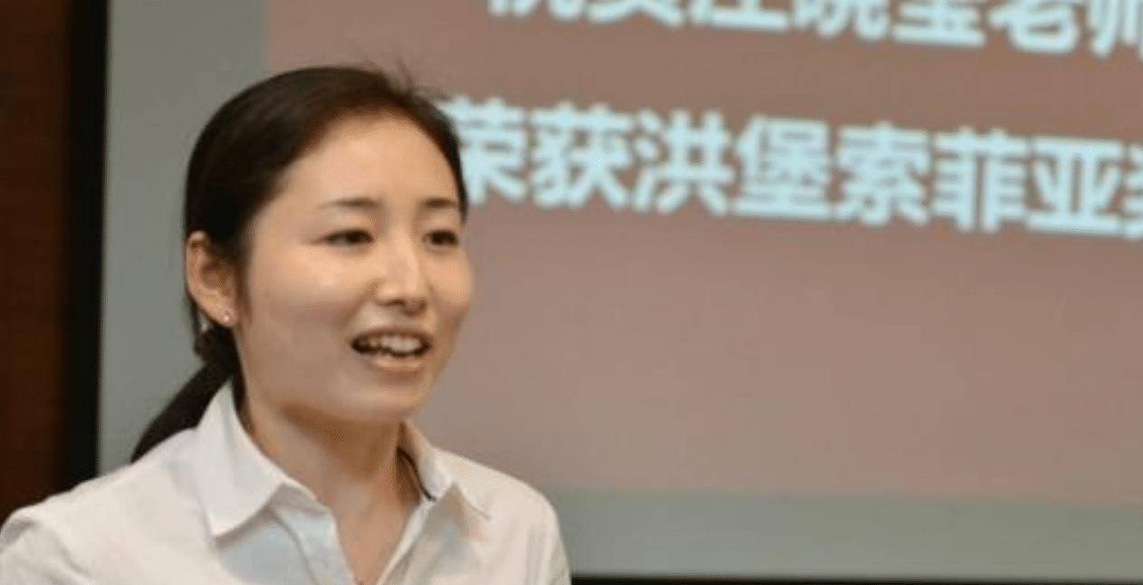 过欧盟居里夫人奖,还有英国计算机力学辛科维奇最佳博士学论文奖等等