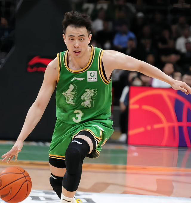 cba各队领头人评析:赵继伟,胡明轩当仁不让,00后新秀崭露头角