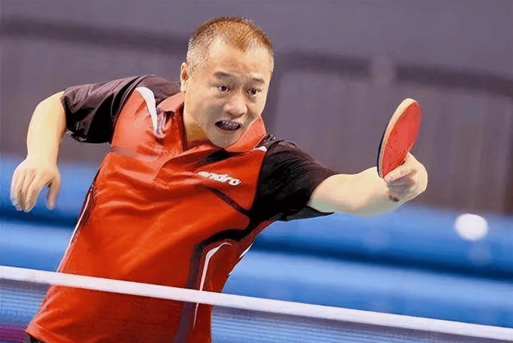 乒坛传奇王涛,军衔比刘国梁还高,57岁暴瘦,弟子也是奥运冠军_乒乓球