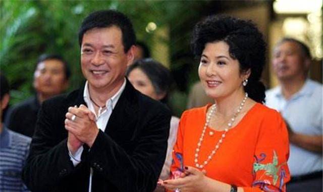 为何突然被抓入狱?