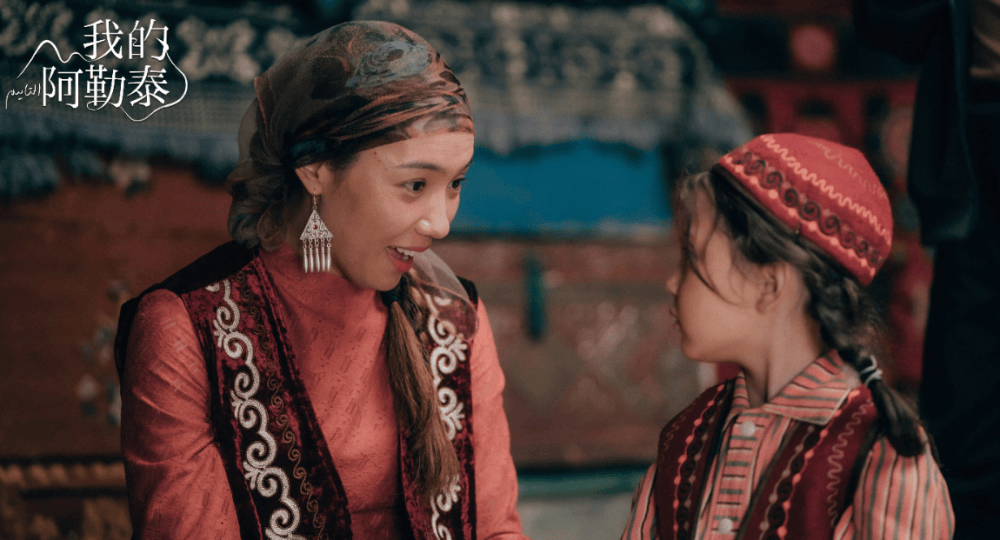 周依然的摔跤,让多少明星脸红了?_剧中_草坪_自然