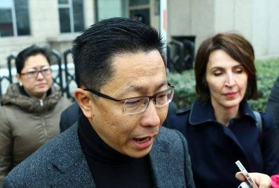 "家暴男"李阳近照曝光,身材发福,没有了当年"疯狂"的风采