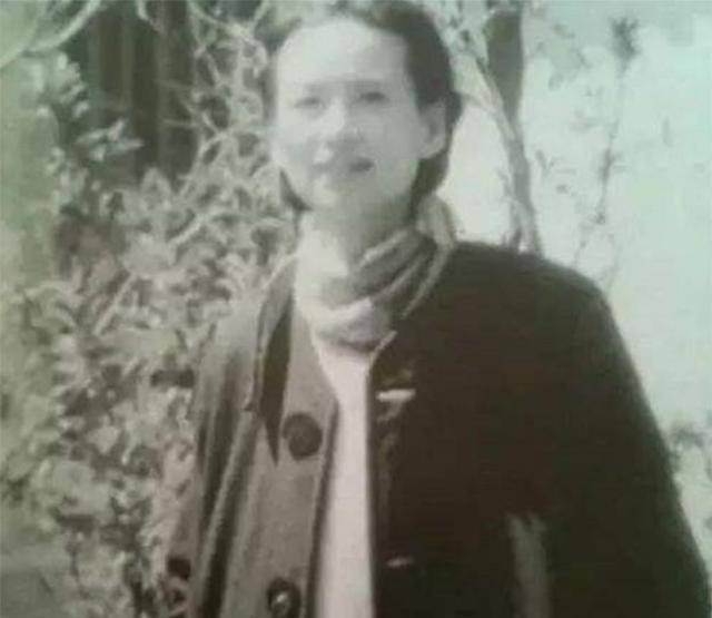 3位民国大师同追一位校花,她自信放言:谁先成为博士我就嫁谁_王蒂