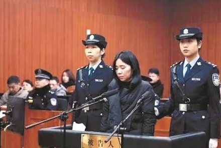 保姆的传奇经历,曾与著名娱乐明星一起乘坐私人飞机_莫焕晶_老爱_先生