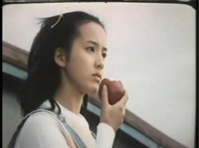 排球运动风靡全国,公司决定为由美量身打造一部青春励志剧《排球女将