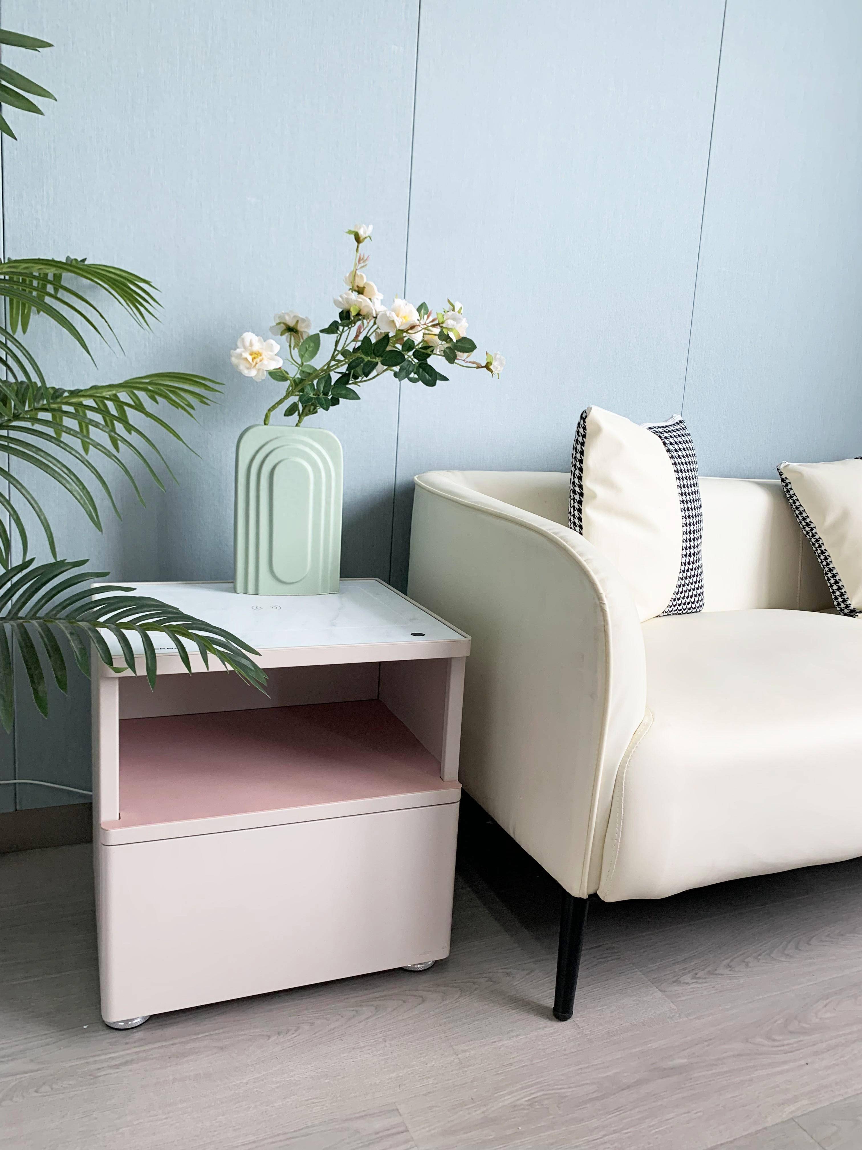 晒晒我的宝藏小物,卡唛智能床头柜,支持无线充电和指纹解锁