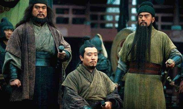 "一起爬山吗",三国时期刘封被张飞装入铜鼓推下山,真有此事?