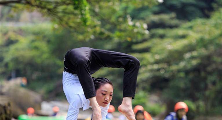 刘霞柔道陪练图片