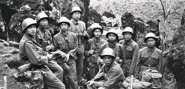 出现的这三类人该枪毙,张万年说到做到_越南_我军_老兵