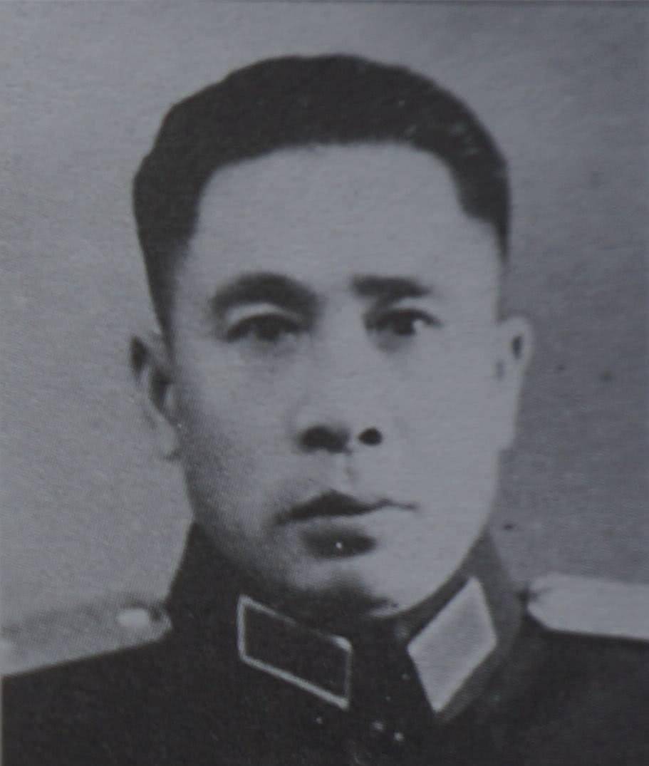 全军唯一一例,这个军的军长和副军长是少将,政委和副政委是中将