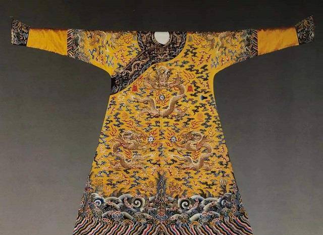 明朝的官服样式有讲究,看"飞禽走兽"是如何体现官场等级的