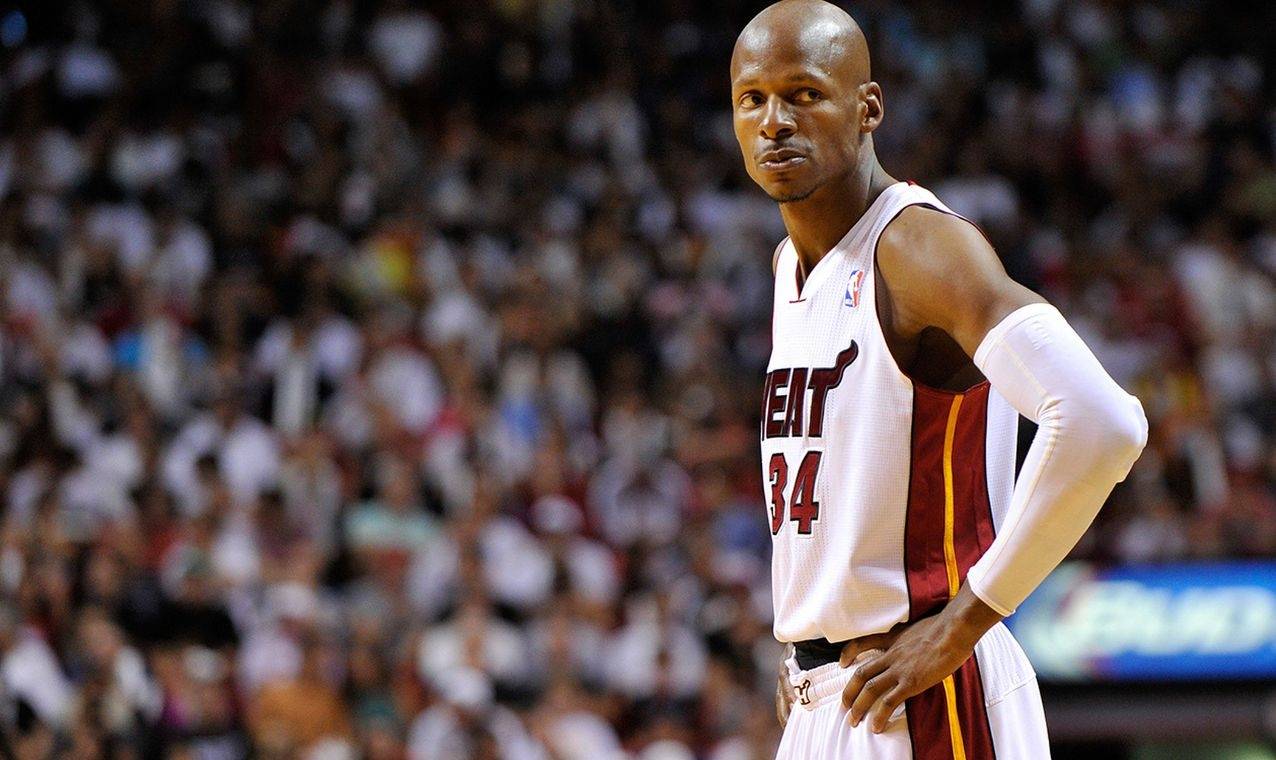 雷阿伦的2届nba总冠军,10届全明星,三分命中数nba历史第二位!