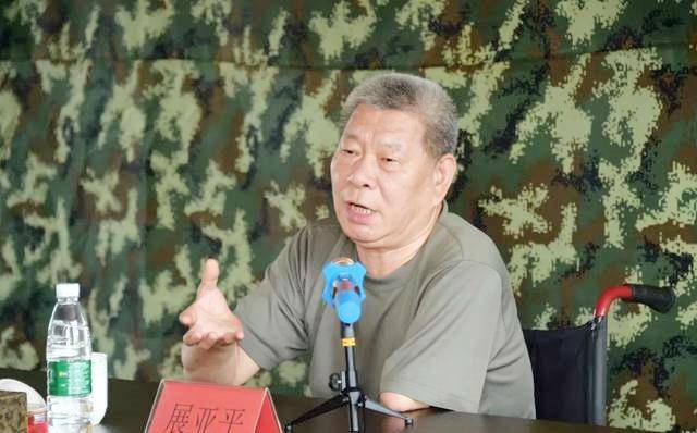为救战友失去双腿和左手,内退后不靠组织,自己开公司撑起一个家