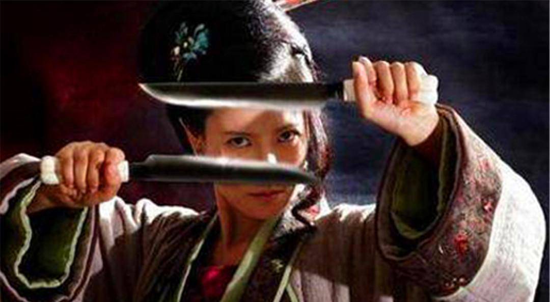 她是梁山女将中下场最为凄惨的, 全家被杀, 被俘后被迫嫁给一色狼