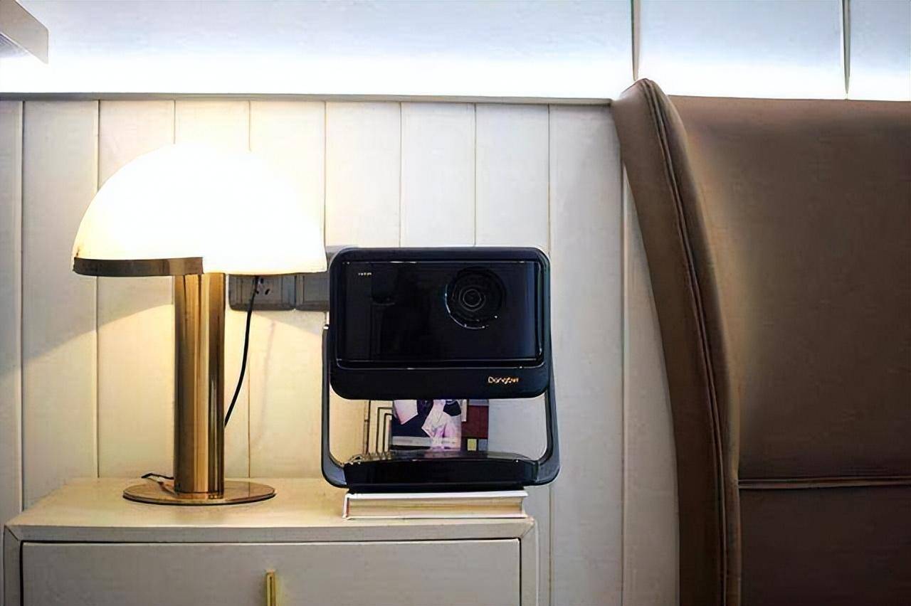 神奇的光影魔术师,当贝X5S激光投影仪,为你打造专属家庭影院