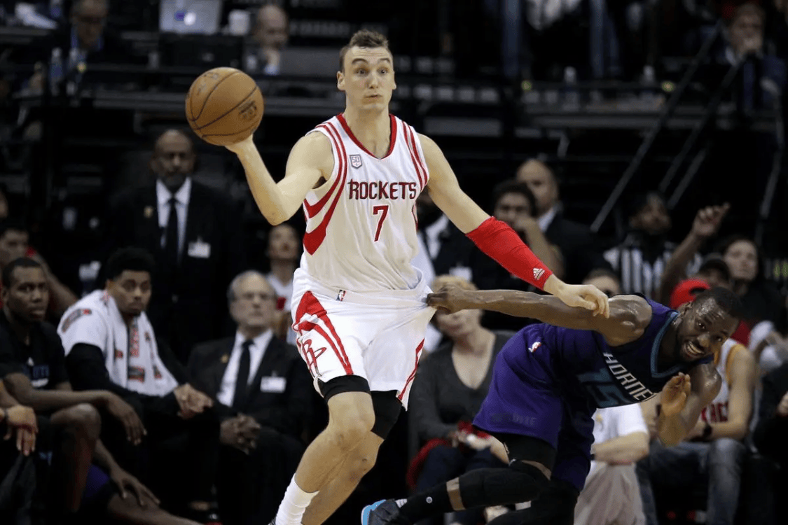 17年火箭7换1得到保罗,那7名球员如今发展如何?一人3次获第六人