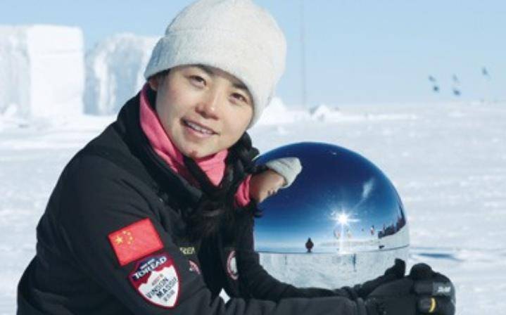 还记得那个4登珠峰,1年涨薪340万的四川妹子吗?今拿13亿离场了