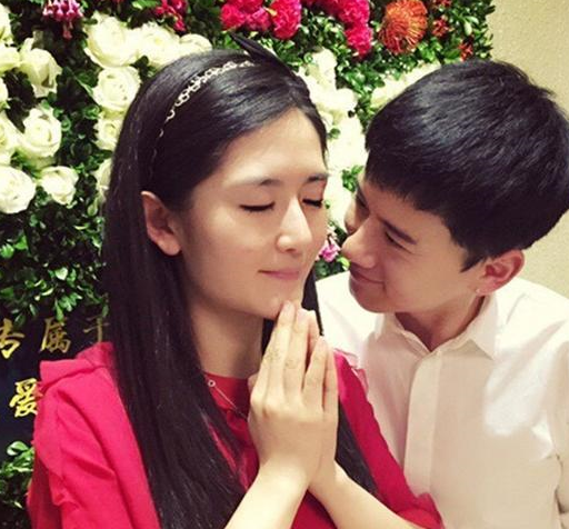 双胞胎得穿"同款"才好看?谢娜偏就不一样,尊重孩子的独特性