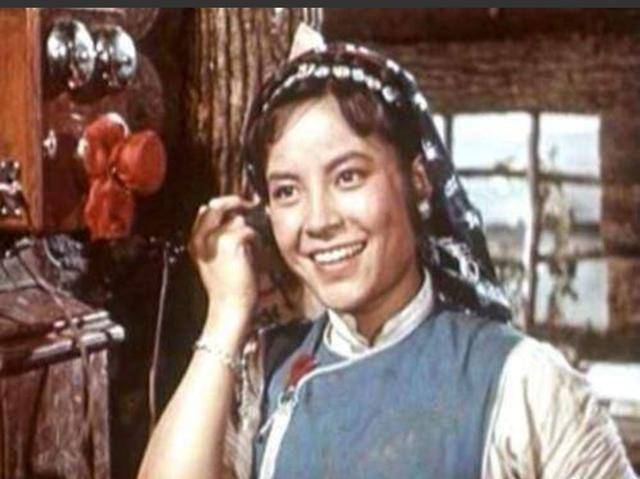 反串成名的王苏娅:从《五朵金花》到《战火中的青春》假小子高山