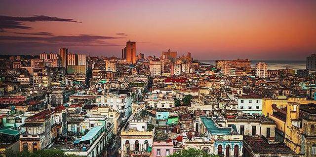 古巴革命前经济繁荣,首都纸醉金迷,革命成功后,经济却面临崩溃