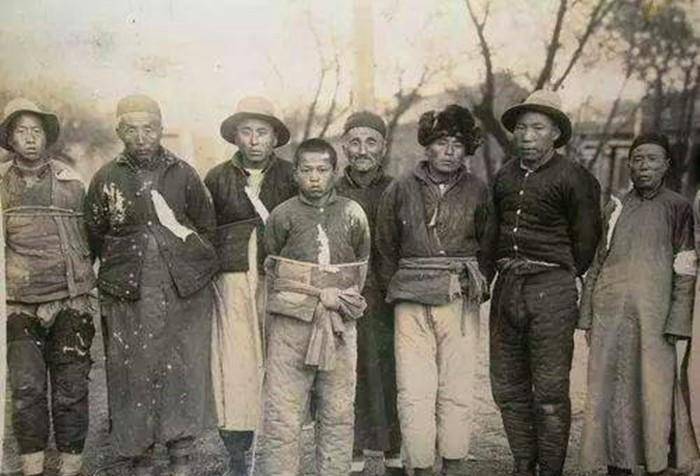 何谓土匪的"四梁八柱"?"十不抢,七不夺,五不准"匪亦有道?