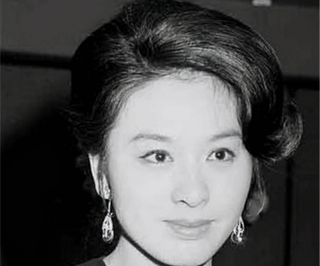 栗原小卷:80年代家喻户晓,一代荧幕女神,终身未嫁_电影_中国_日本