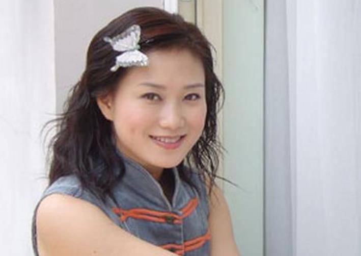 湖南穷小子靠300元起家,掷8888万拿下标王,夫人是中国第一媒婆
