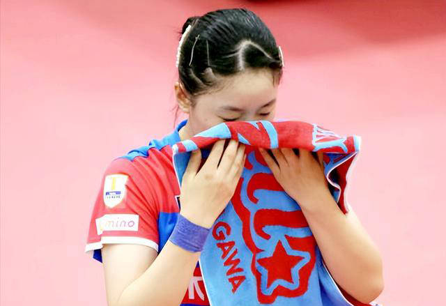 中国天才少女石洵瑶3比1淘汰张本美和,引发网友热议