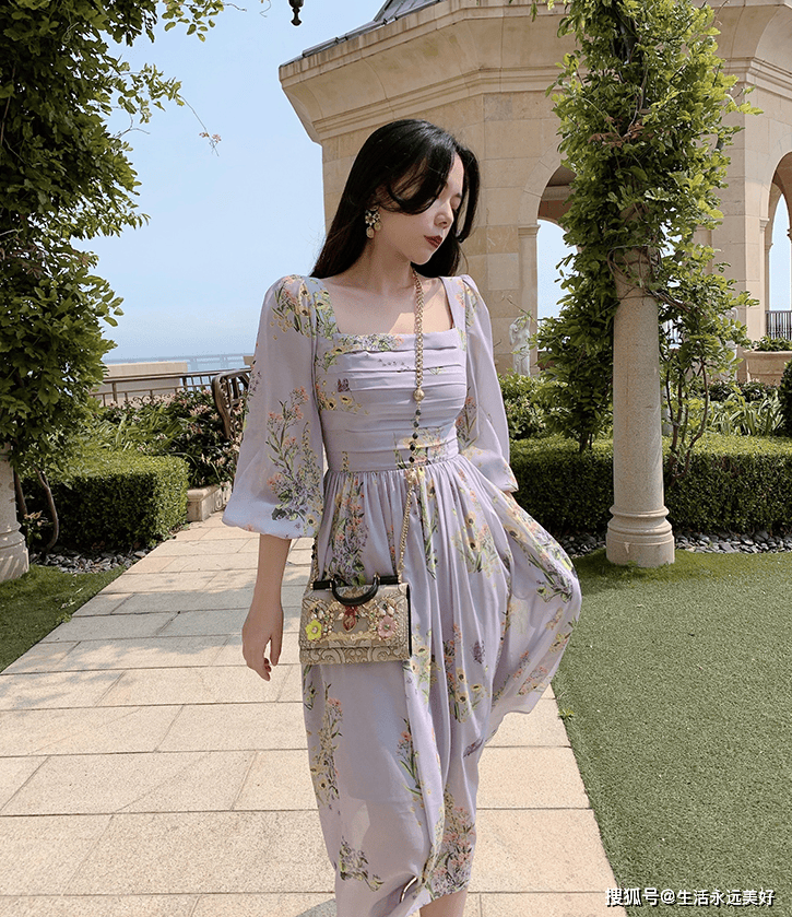 北嫣女装搭配初夏首条裙子碎花连衣裙甜美减龄