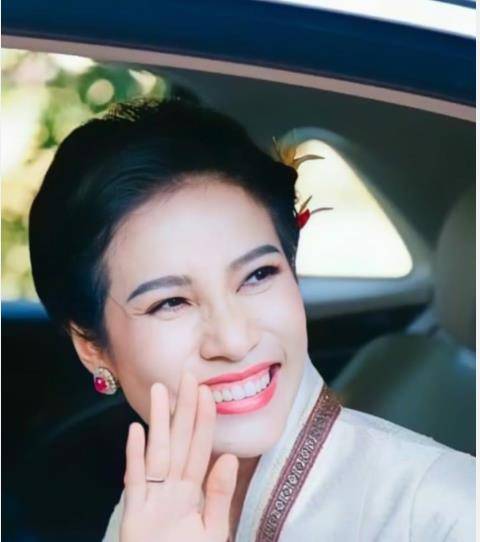 泰王放出信号,诗妮娜或将替换苏提达,急得王后立马