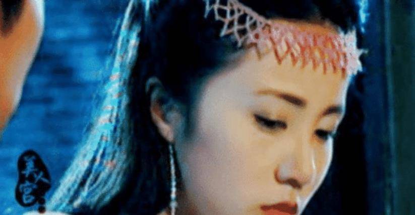 早在孙莉还只有17岁的时候,黄磊对于这个清纯的姑娘就一见倾心了,从