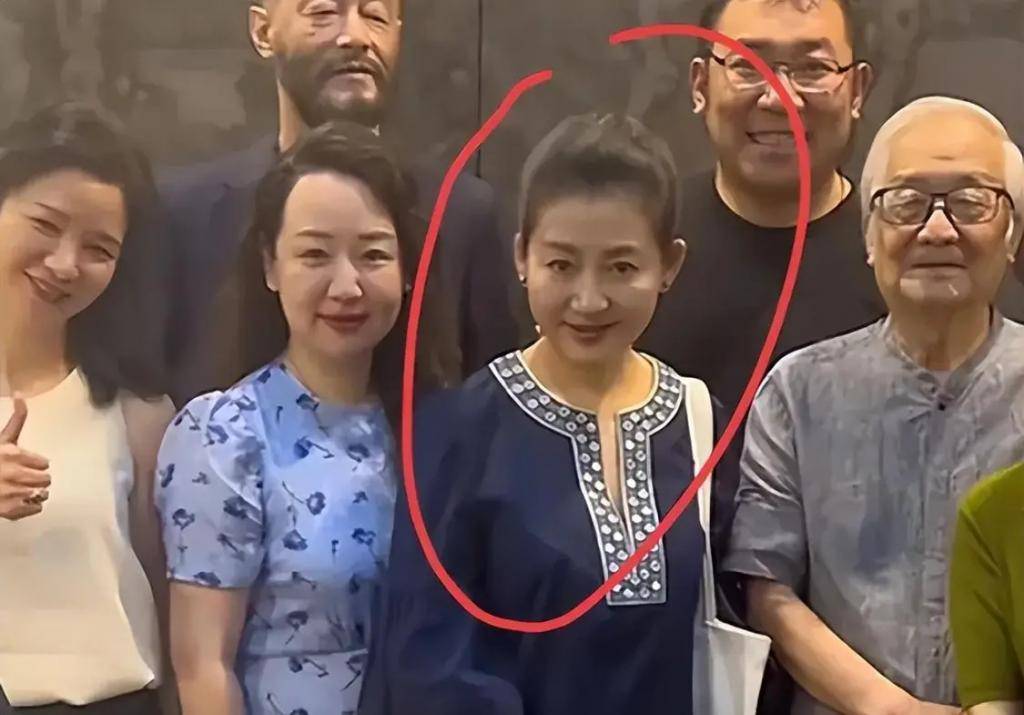 央视主持"全阵容"聚会:王雪纯老了!董浩太胖