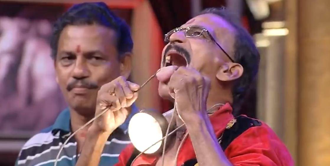 真实故事:印度58岁大爷被雷劈,全身都可发电,甚至可以烤熟鸡腿