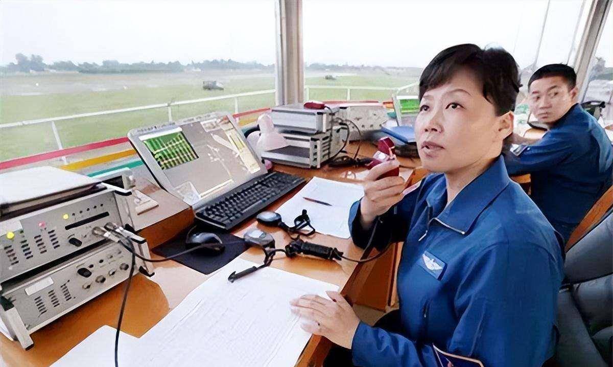 案例:她18岁入伍到空军首位女师长,再到少将,现在东部战区服役_程晓健