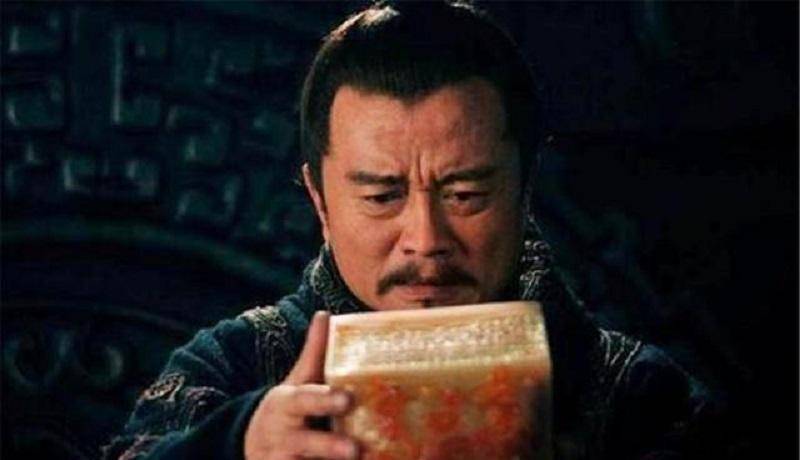 浅谈魏晋时期陈郡袁氏的政治选择