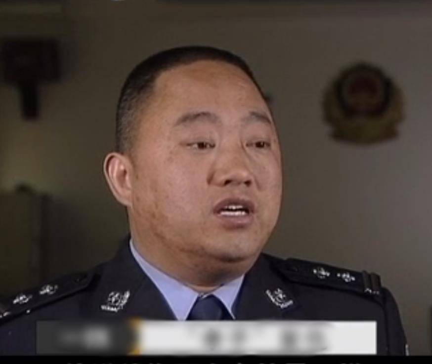 2012年,老夫妻被砍伤,警方调查后,意外牵出邻居25年前的荒唐事