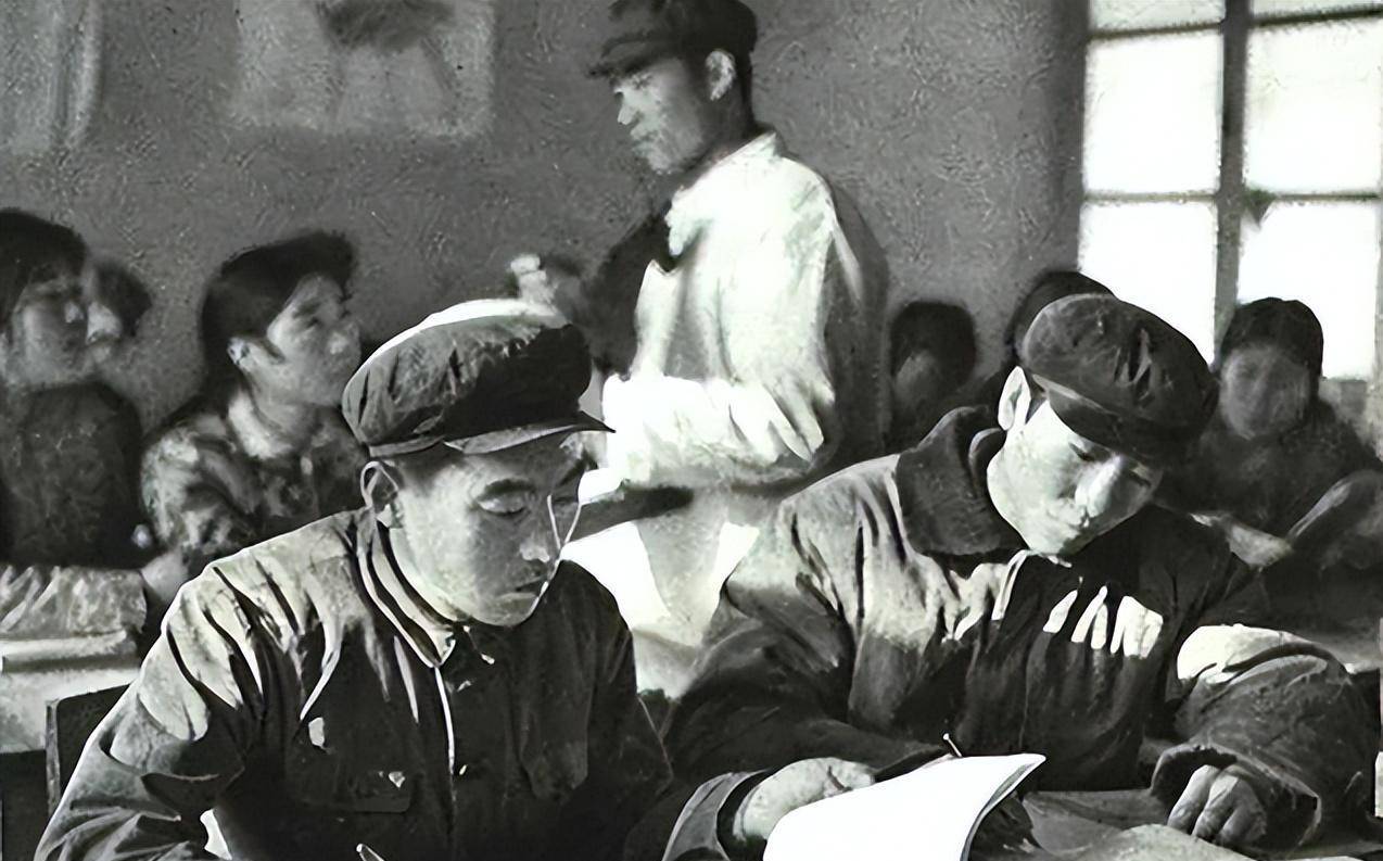 他凭高考交白卷成英雄,当高官,后被判刑15年,现又是亿万富翁