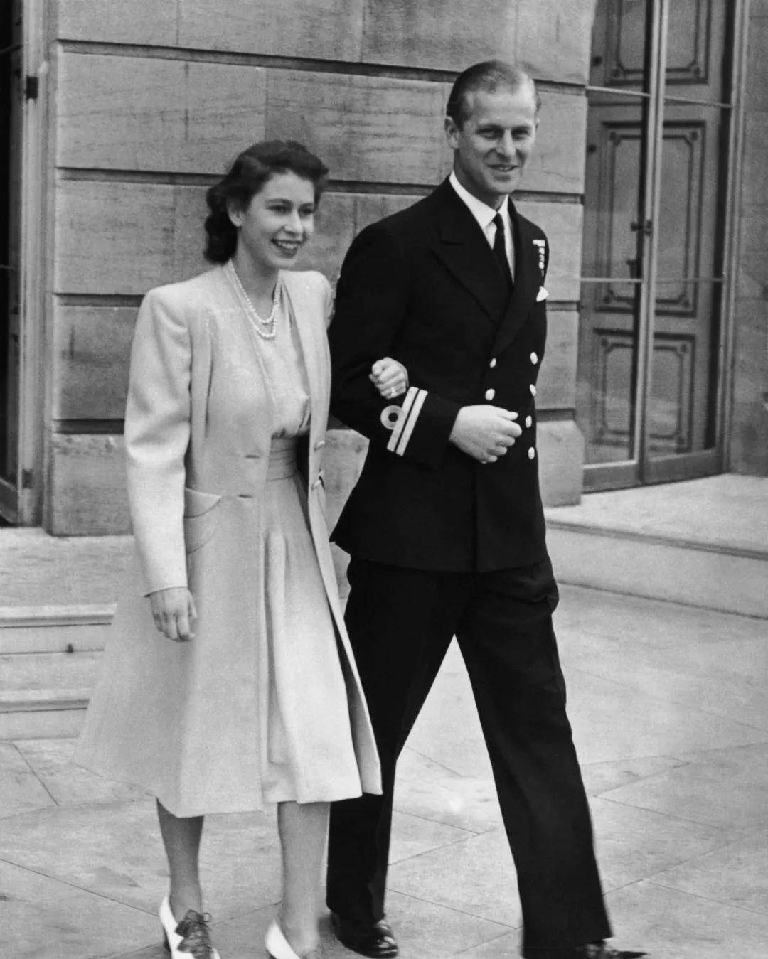 站在女王身边 74 年的男人去世,告别英国最敢说的段子手_菲利普_皇家