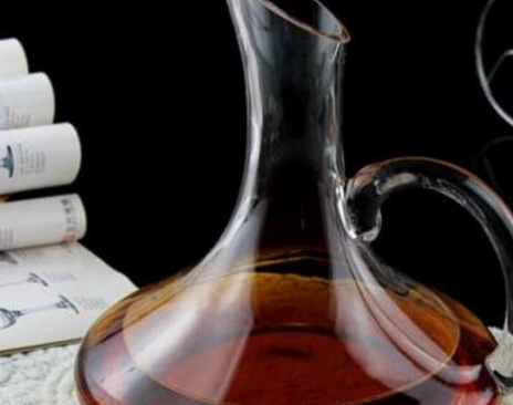 红酒为什么喝前要醒酒?原来醒酒有这么多作用,下次喝红酒别做错