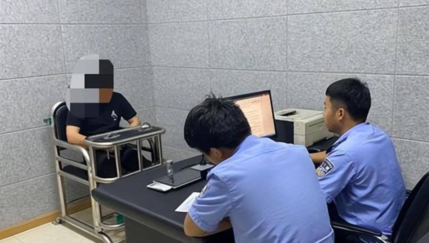 尚尔琦被带到公安局后,直接耍起了无赖,问什么都回答不知道,并一再