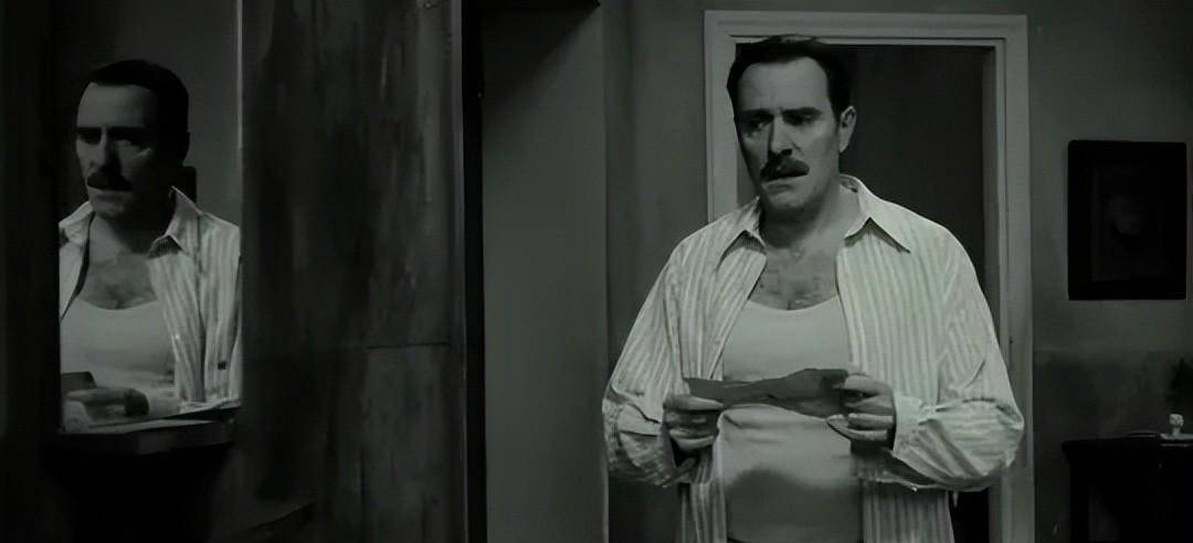 丈夫家暴,公公猥亵,女儿嫌弃,儿子粗鄙,她还有明天吗