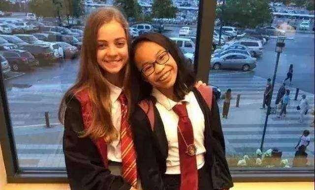 中国弃婴被美国妈妈领养后,培养成体操天才,替美夺得世界冠军