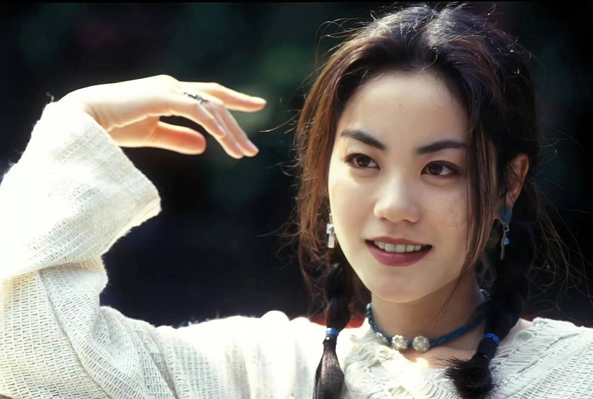 扒一扒王菲感情史,还有你不知道的!_窦唯_李亚鹏_婚姻