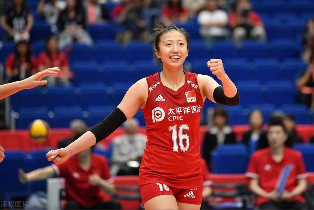 丁霞官宣离队,蔡斌依旧选择重用,看不到一名新二传迪成长_中国女排
