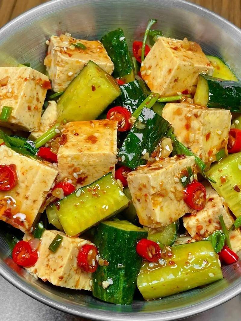清爽开胃,黄瓜拌豆腐,夏日餐桌必备!