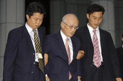 不过,也有一个人不愿意被美国收割,他就是金宇中和他的大宇集团.