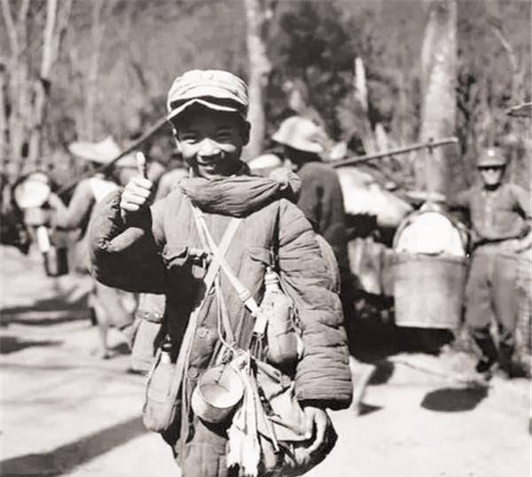 一张"远征军娃娃兵"旧照走红,83岁老人看后哽咽说道:这是我啊_中国