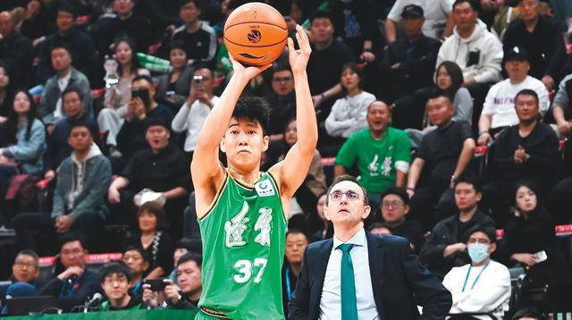 李虎翼续约辽宁男篮,签下400万五年合同,周俊成,马壮或离队