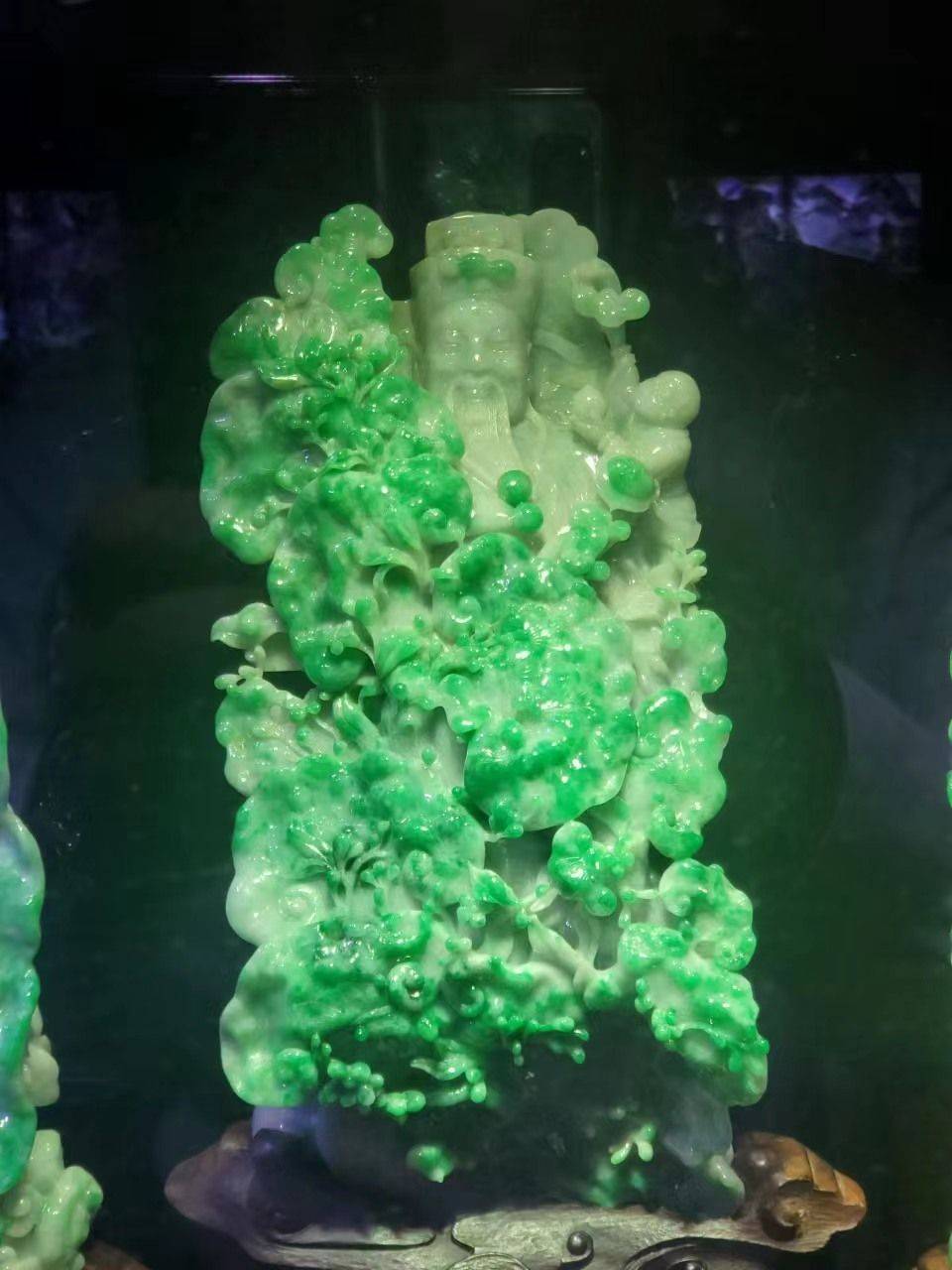 楼兰古玉艺术博物馆创办人赵子龙_翡翠_文化_玉雕